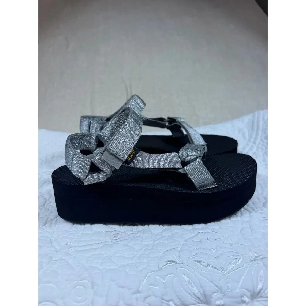 Teva Women 8 Silver Black Universal Metallic Strap Outdoor Sport Sandals Shoes